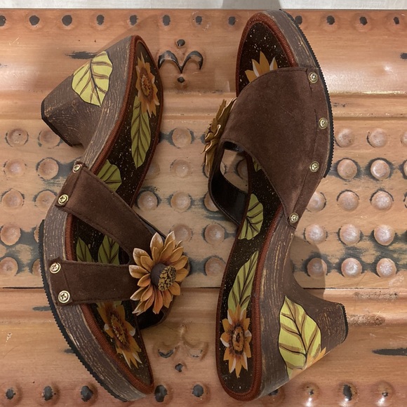 Cottage Core Sunflower Sandals Heels 9 - Picture 11 of 15